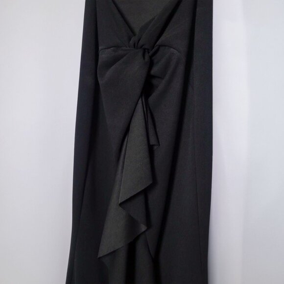 BLACK STRAPPY V-NECK FISHTAIL MAXI DRESS - Picture 3 of 4